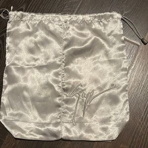 Giuseppe shoe duster bag no stains no tears in excellent condition size 12x12